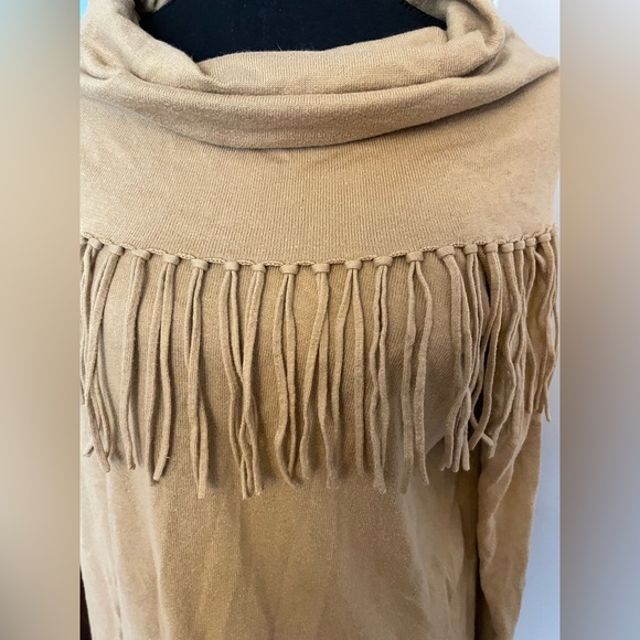 Michael Kors Tan Fringe Cowl Neck Sweater size Large PtP 21” - Picture 4 of 8
